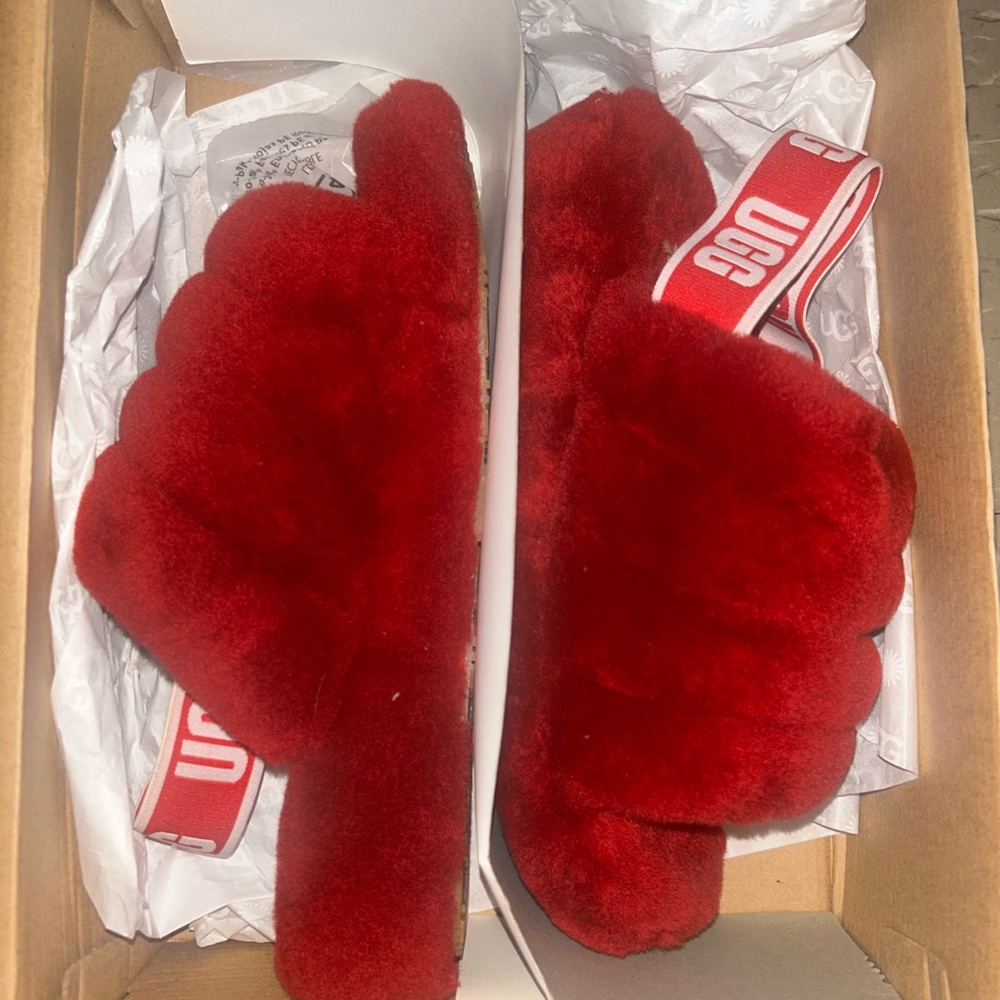 UGG Red Fluff Yea Slides Ribbon Red W